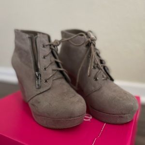 Platform Wedge Boots Size 6